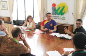 Alba Doblas junto a José Manuel Castro en una reunión