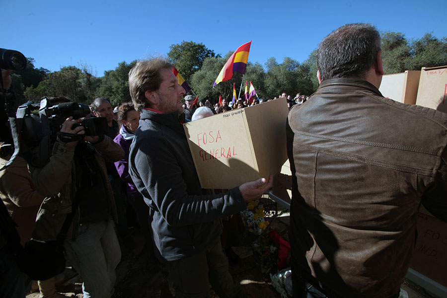 Andrés Rebolledo en el Cementerio de la Sauceda