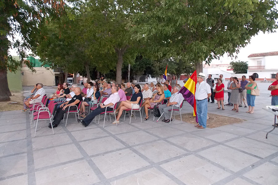 Momento del acto de Los Barrios