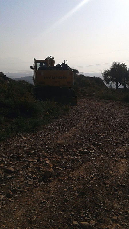 Destrozos en el camino